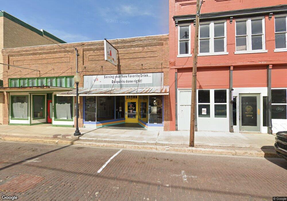 209 N Commerce St, Gainesville, TX 76240 - photo 1