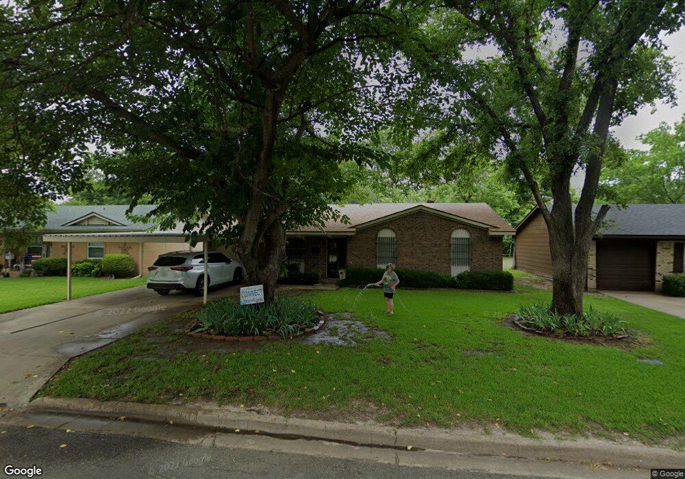221 Victory St, Bonham, TX 75418 - photo 1