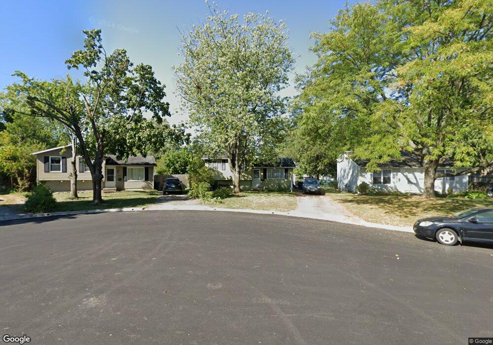 5977 Hampstead Ln, Columbus, OH 43229 - photo 1