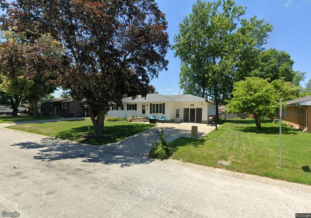 1281 Richland Ave, Lincoln, IL 62656 - photo 1