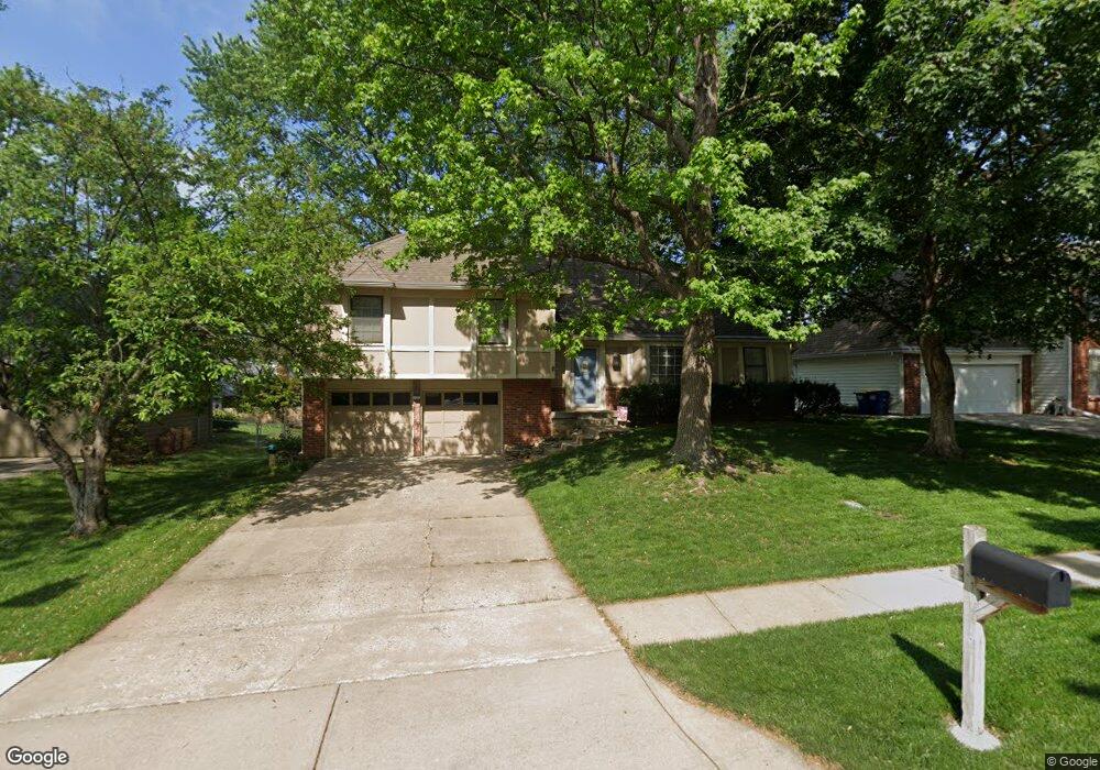 10238 Century Ln, Lenexa, KS 66215 - photo 1