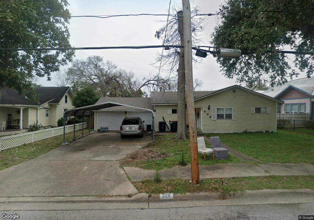 508 W Sealy St, Alvin, TX 77511 - photo 1