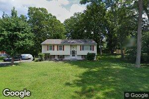 4 Park Circle Dr, Middletown, NY 10940