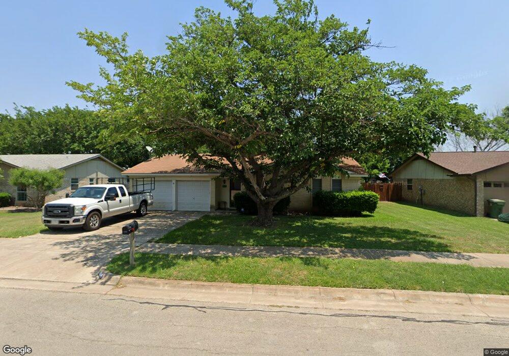 5504 Finian Ln, North Richland Hills, TX 76180 - photo 1