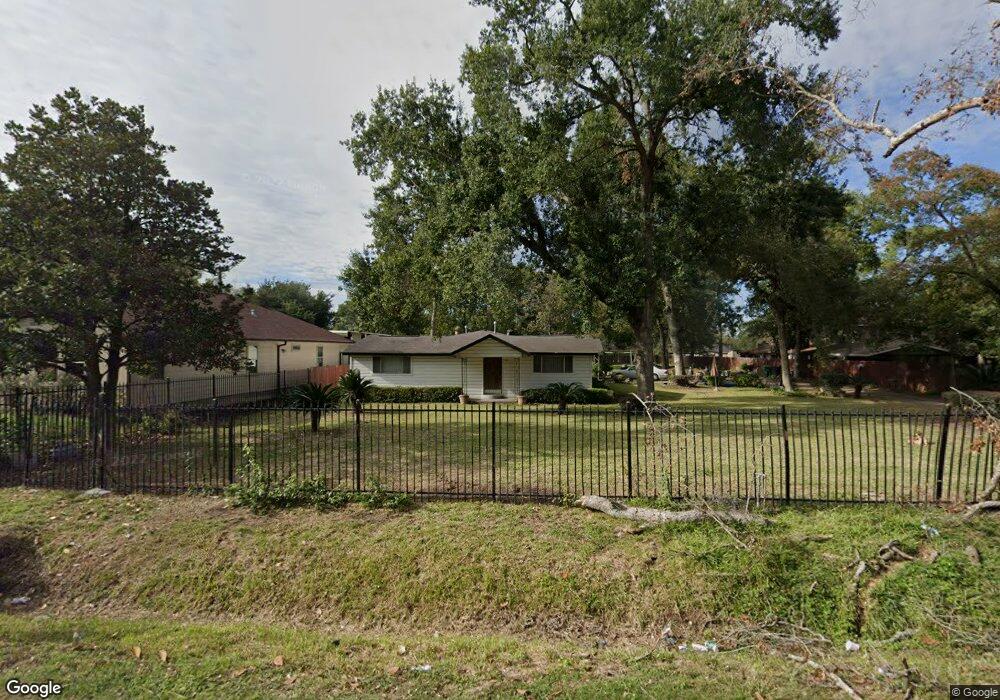 6817 Carver Rd, Houston, TX 77091 - photo 1
