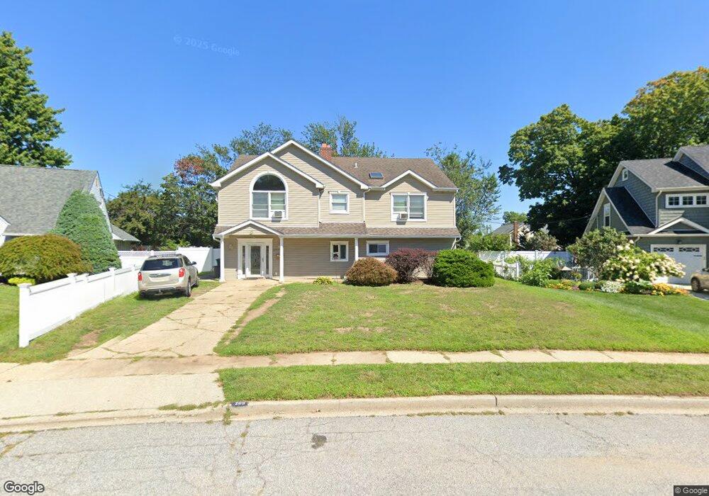 209 Springtime Ln N, Levittown, NY 11756 - photo 1