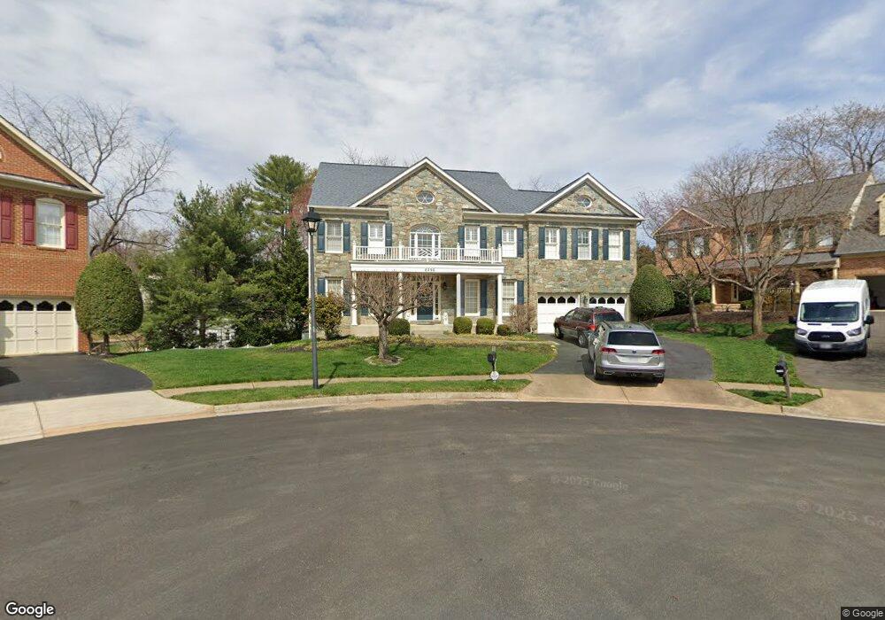 6290 Columbus Hall Ct, McLean, VA 22101 - photo 1