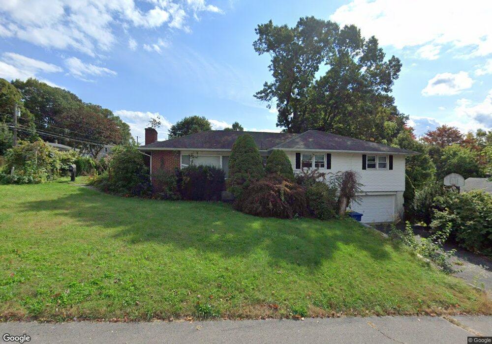 5 Oakleaf Dr, Waterbury, CT 06708 - photo 1