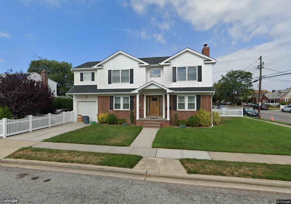 973 Fenworth Blvd, Franklin Square, NY 11010 - photo 1