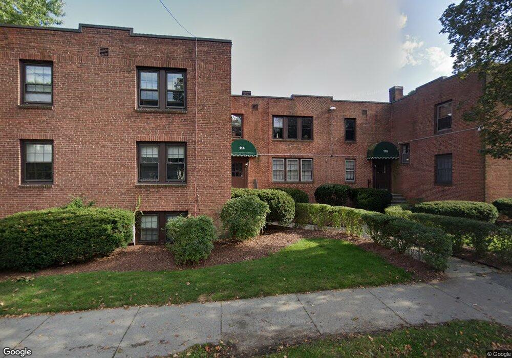 114 Floral St unit 3, Newton Highlands, MA 02461 - photo 1