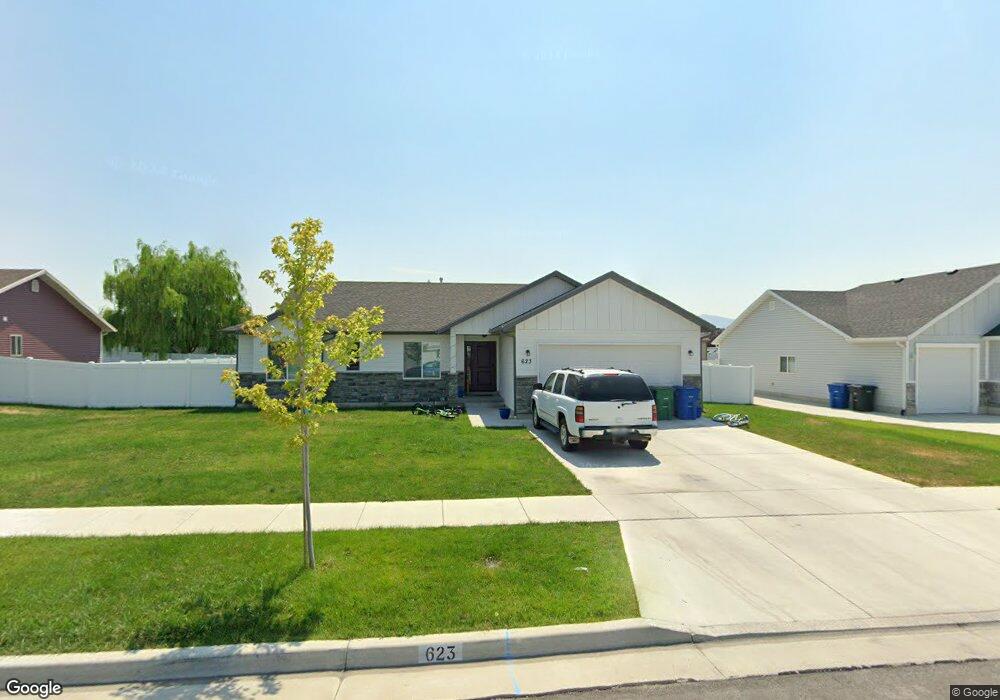 623 W 225 N unit 225, Hyrum, UT 84319 - photo 1