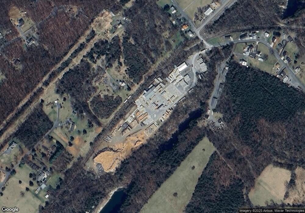 853 Ash St, Strasburg, VA 22657 - photo 1