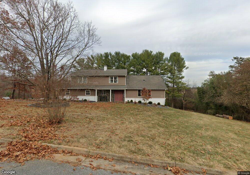 616 Woodmont Dr, Staunton, VA 24401 - photo 1