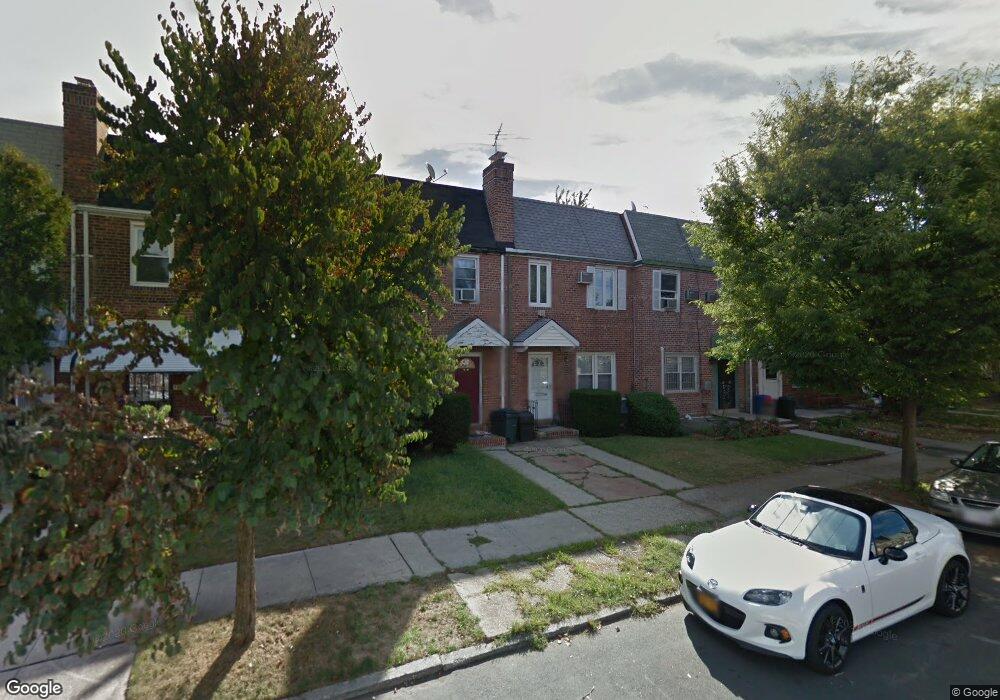 7625 167th St, Fresh Meadows, NY 11366 - photo 1