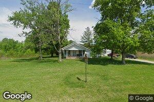 8972 E Homestead Rd, Dix, IL 62830