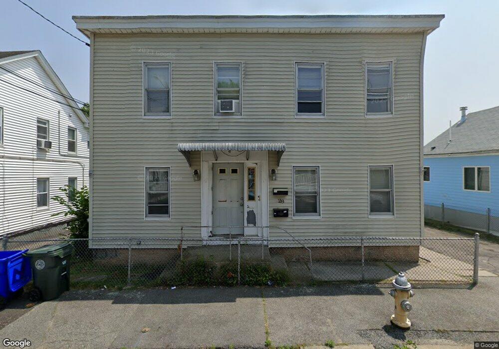 28 Catherine St unit 2, Bristol, RI 02809 - photo 1