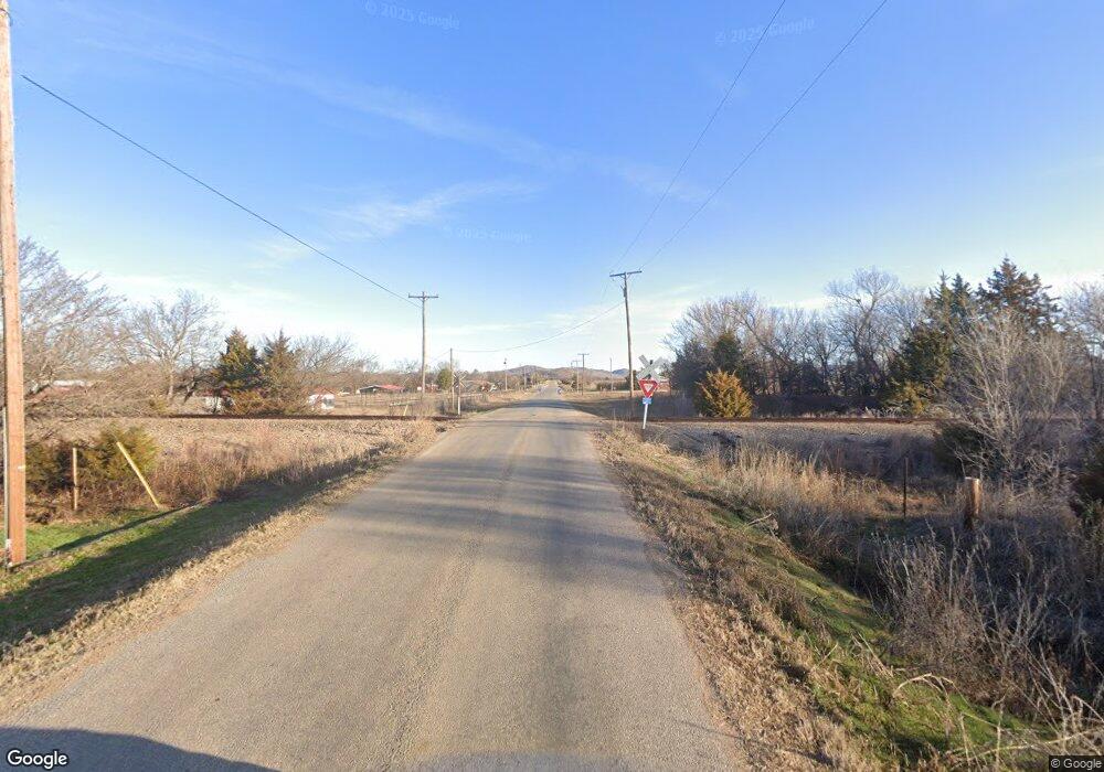 207 N Crater Creek Rd, Cache, OK 73527 - photo 1
