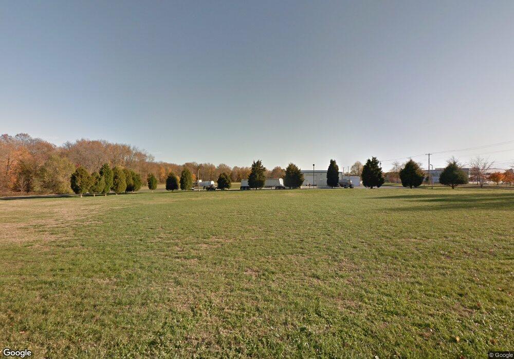 5 Schoolhouse Rd, Penns Grove, NJ 08069 - photo 1