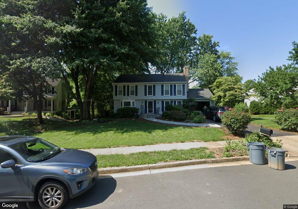 8998 Kildownet Ct, Vienna, VA 22182 - photo 1