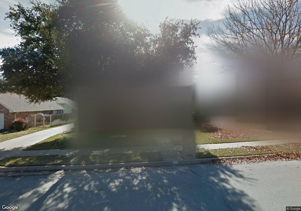 212 Carolyn Dr, Bedford, TX 76021 - photo 1