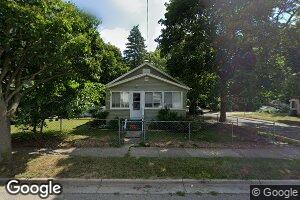 537 Leslie St, Lansing, MI 48912