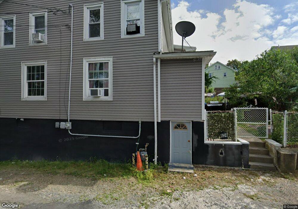 622 W 8th St, Hazleton, PA 18201 - photo 1