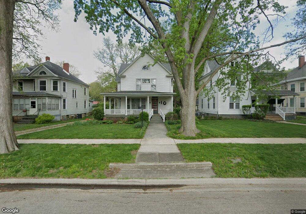 615 College Ave, Lincoln, IL 62656 - photo 1