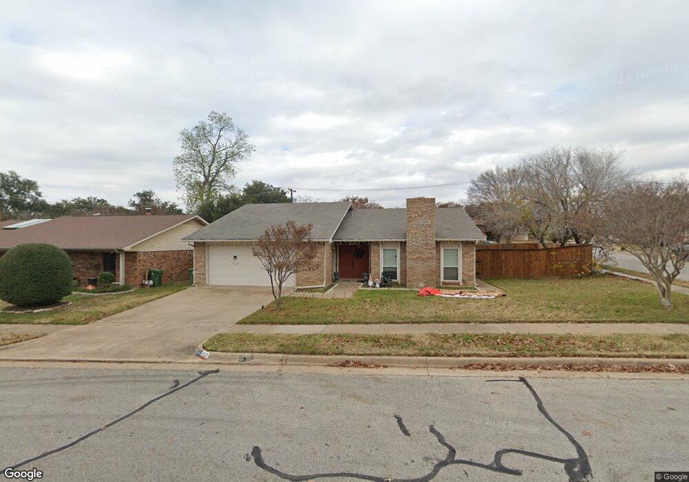 917 Forest Glen Dr, Bedford, TX 76021 - photo 1