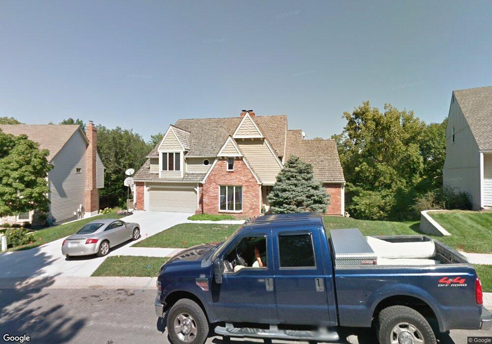 7923 Hallet St, Lenexa, KS 66215 - photo 1