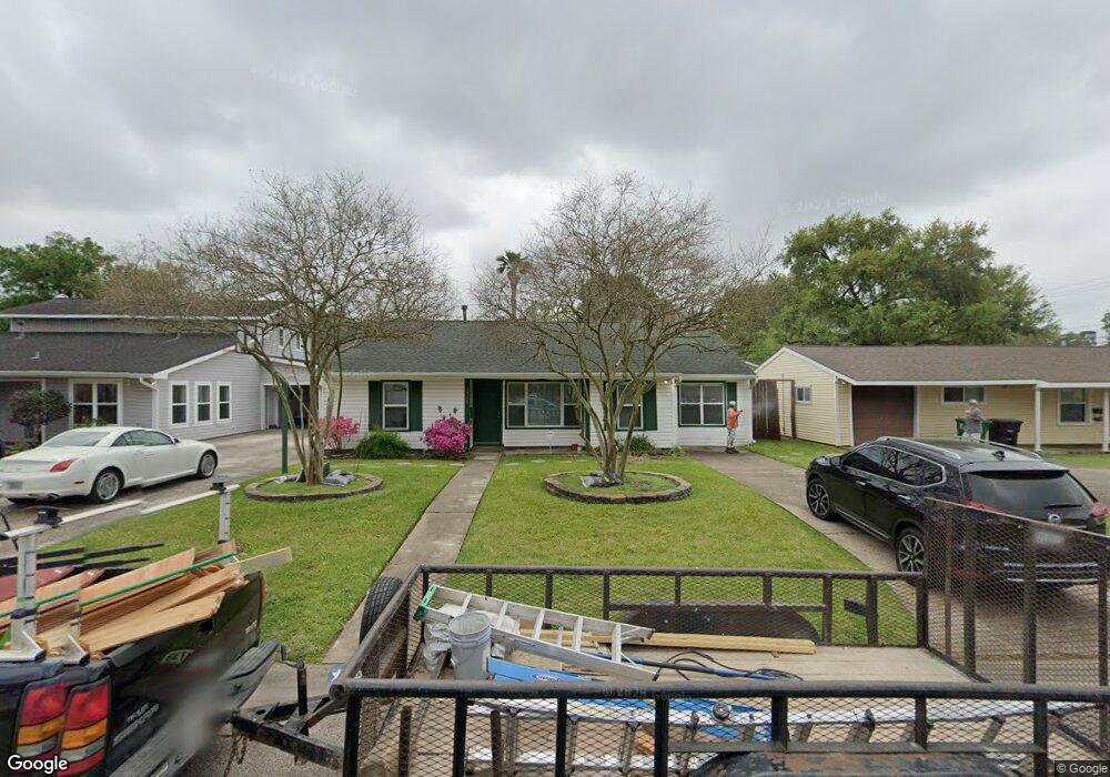 1739 Nina Lee Ln, Houston, TX 77018 - photo 1