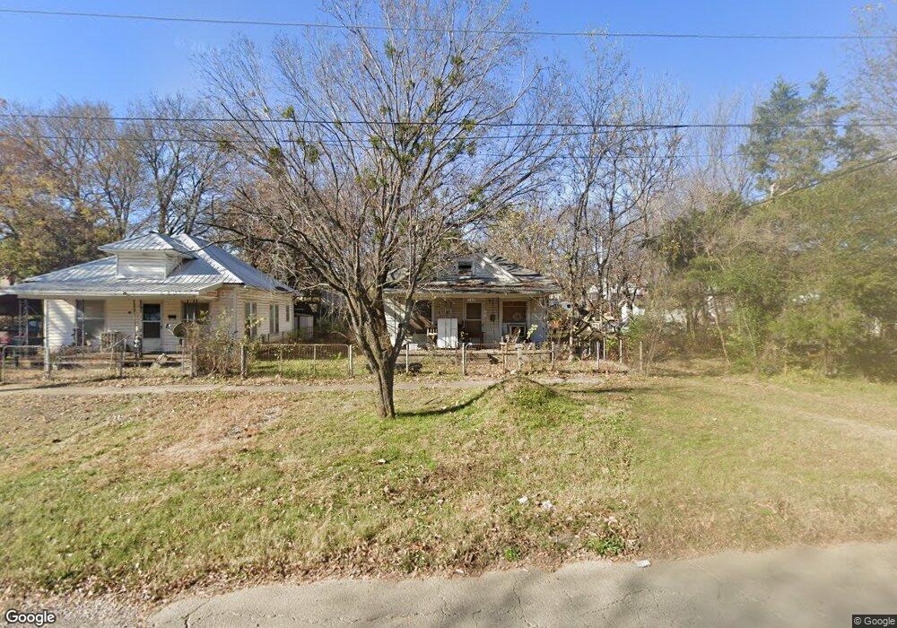 305 N 2nd St, Henryetta, OK 74437 - photo 1