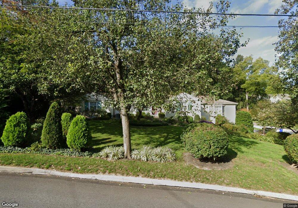 312 Chamounix Rd, Wayne, PA 19087 - photo 1