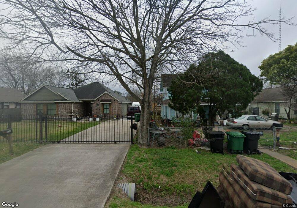 726 Apache St, Houston, TX 77022 - photo 1