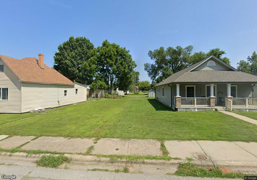 2124 Cleveland Ave, Terre Haute, IN 47807 - photo 1