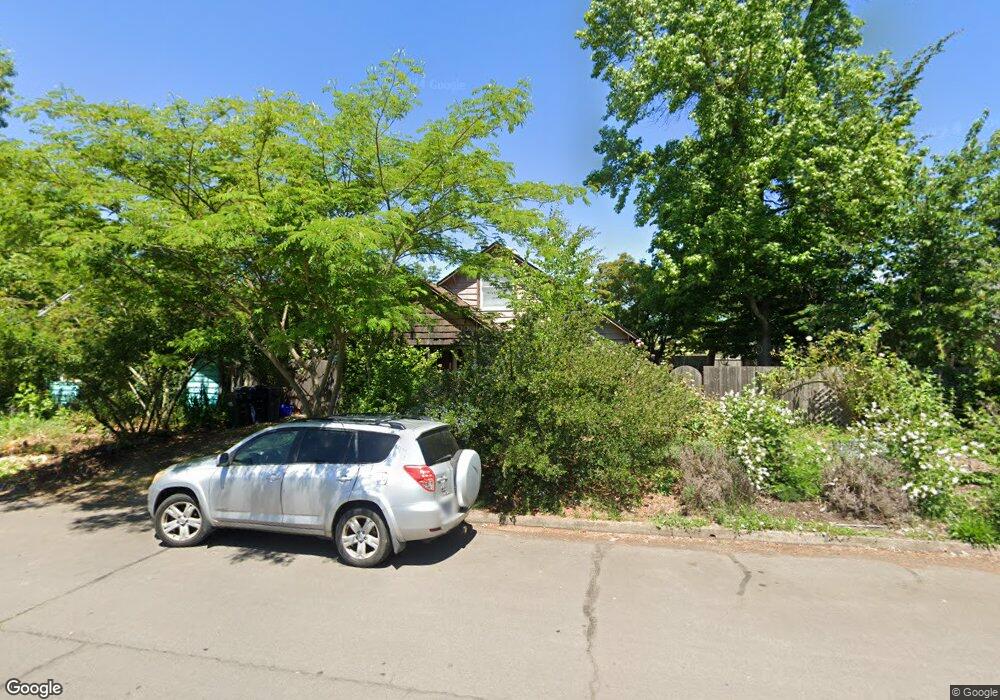 1741 W 10th Ave, Eugene, OR 97402 - photo 1