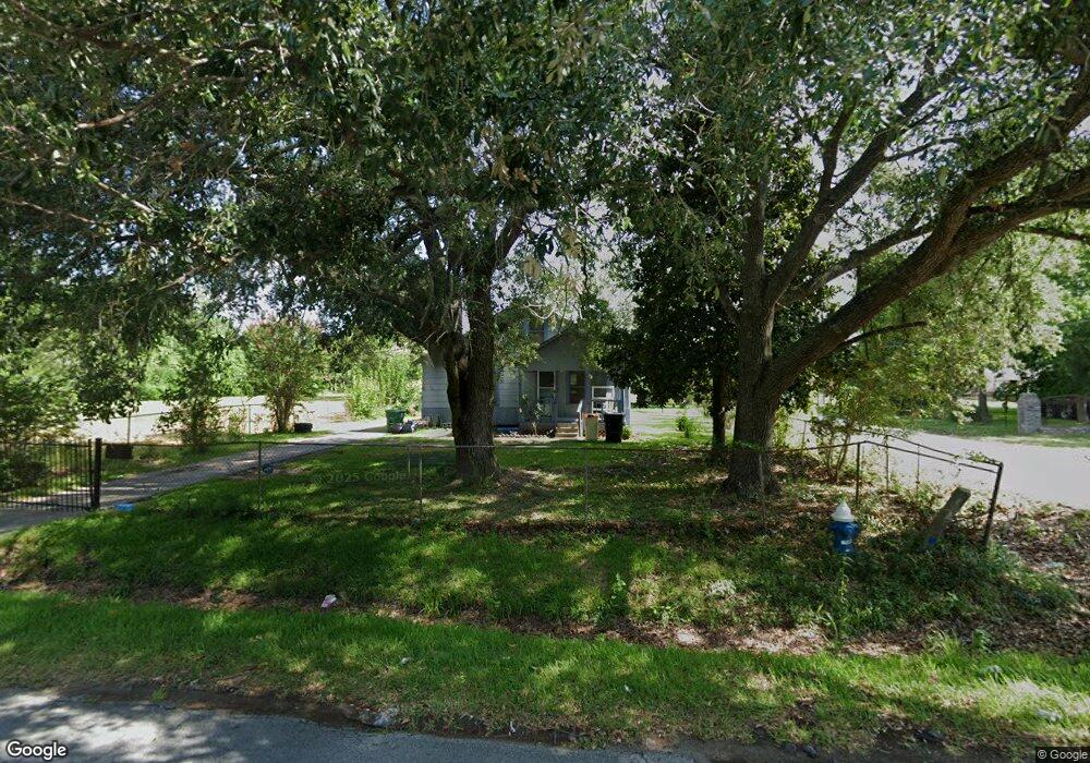 1902 Dewalt St, Houston, TX 77088 - photo 1