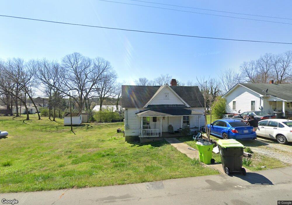 607 N 3rd Ave, Siler City, NC 27344 - photo 1