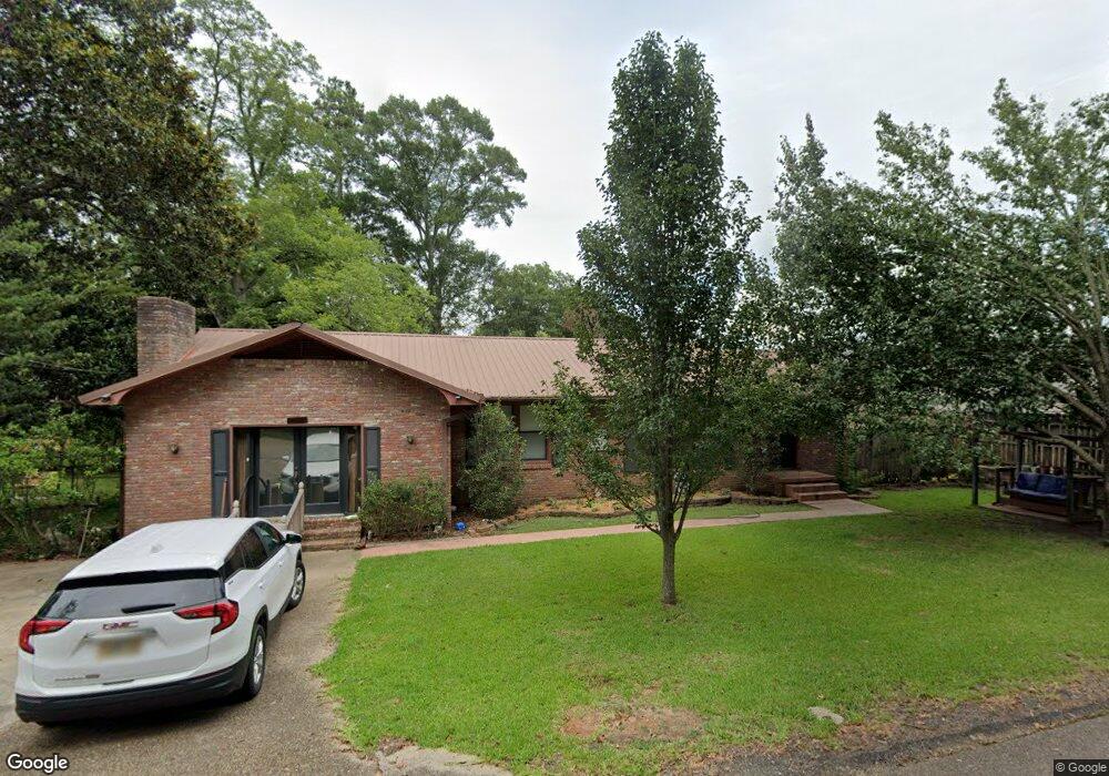 116 Laurel St, McComb, MS 39648 - photo 1