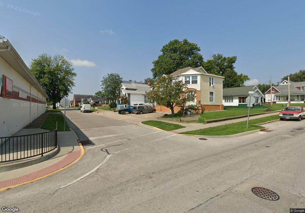 106 W 4th St, Bicknell, IN 47512 - photo 1