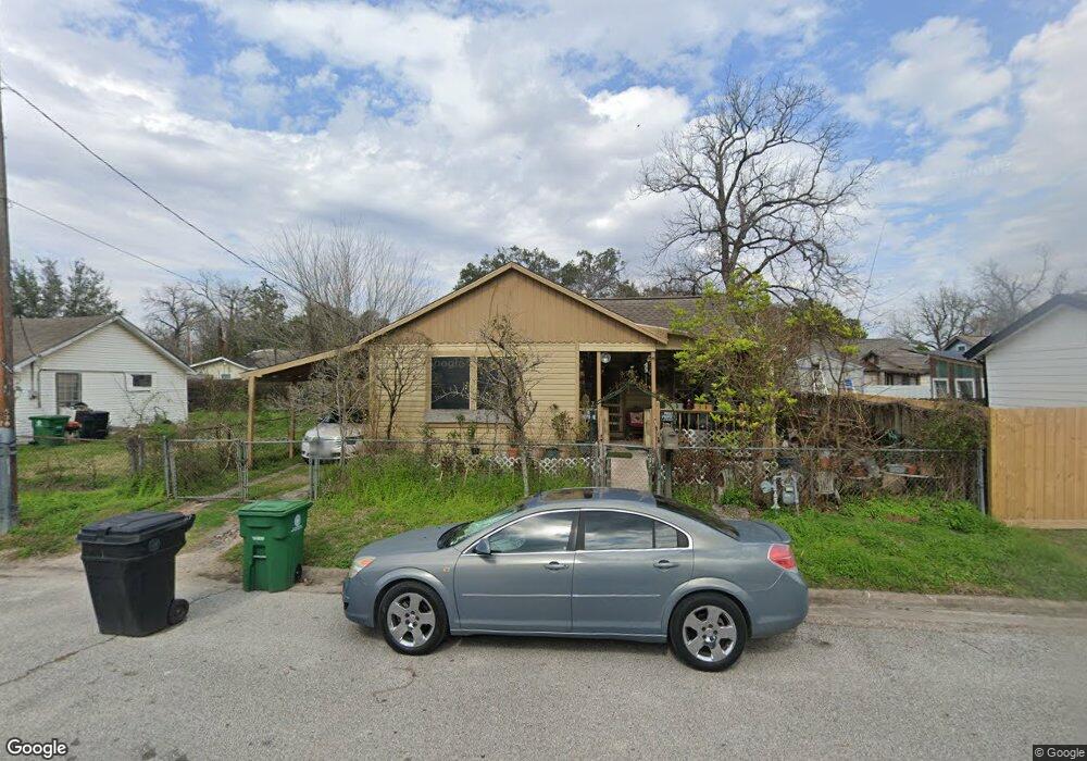 1105 Gale St, Houston, TX 77009 - photo 1