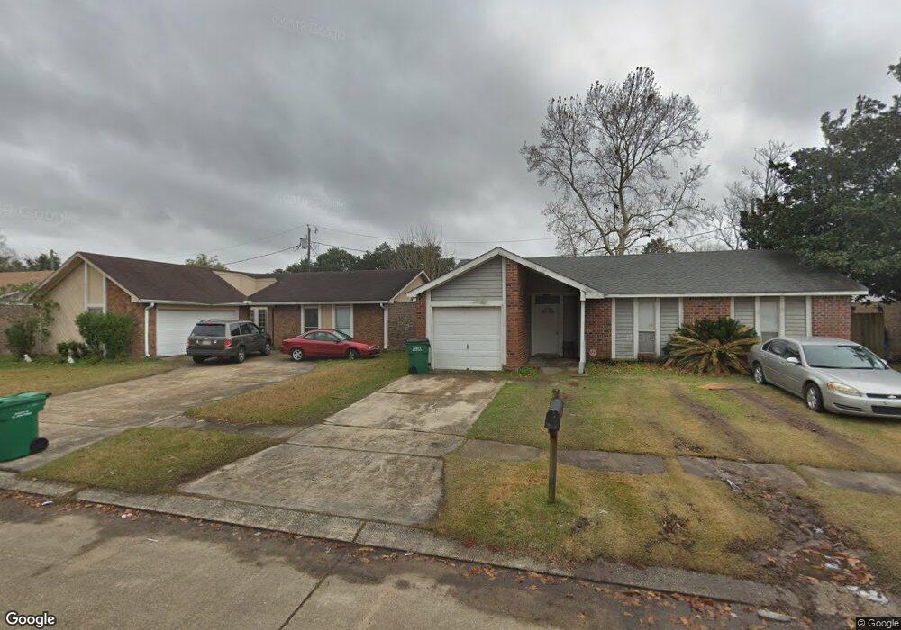 2417 S Sugar Ridge Dr, Laplace, LA 70068 - photo 1
