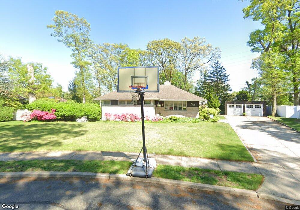 518 Mohawk Rd, West Hempstead, NY 11552 - photo 1