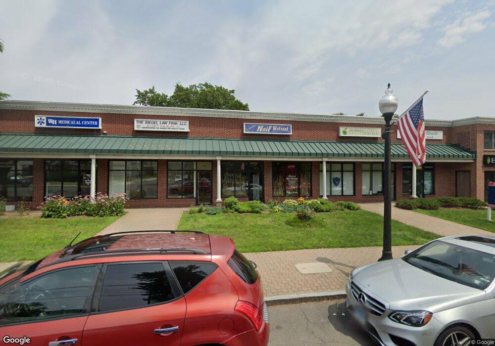 74 Park Rd unit 2, West Hartford, CT 06119 - photo 1