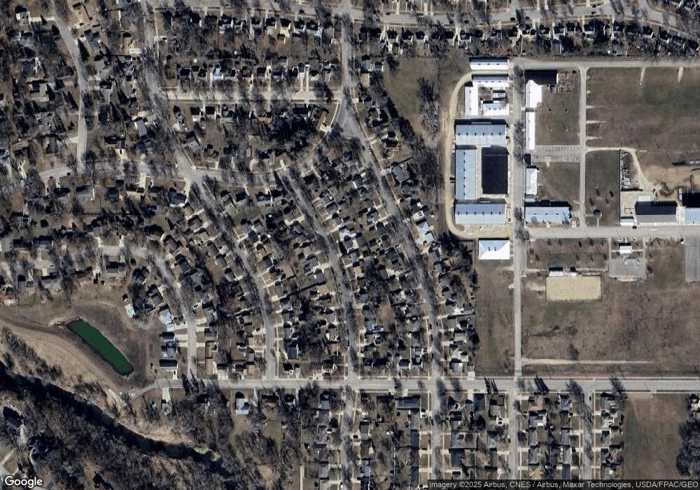 711 18th St SW, Austin, MN 55912 - photo 1