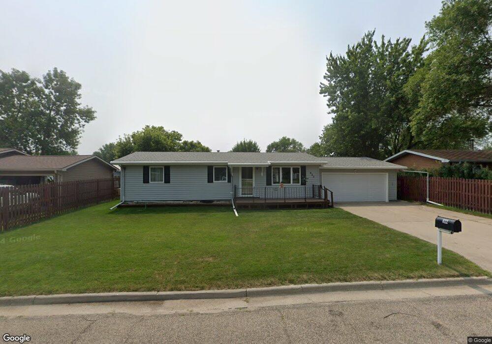 822 18th St NE, Jamestown, ND 58401 - photo 1