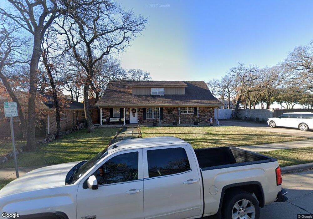 616 Queens Way, Bedford, TX 76021 - photo 1