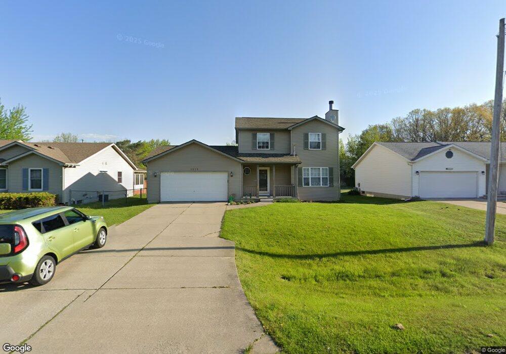1215 Windsor St, Flint, MI 48507 - photo 1
