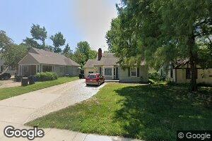 2415 SW 10th Ave, Topeka, KS 66604