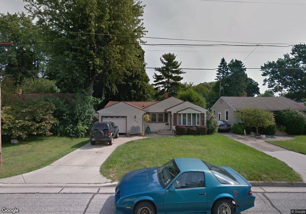 821 Fox St, La Porte, IN 46350 - photo 1