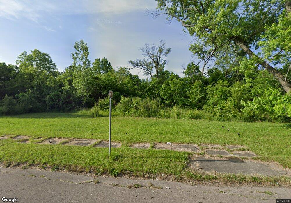 630 E Ruth Ave, Flint, MI 48505 - photo 1